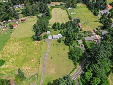 41945 Holden Creek Ln, Springfield, OR 97478 - photo 2