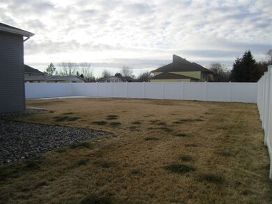 Back Yard<|><|>