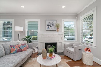 1026 E 16th St, Houston, TX 77009 - photo 3