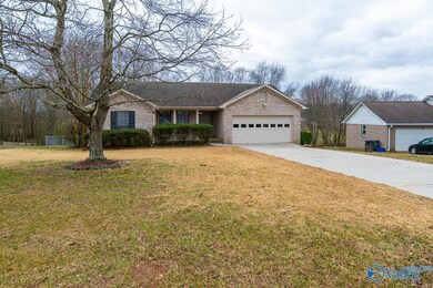 151 Laredo Cir, Huntsville, AL 35811 - photo 2