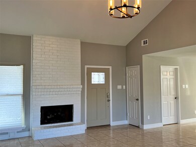 9523 Garden Bridge St, Houston, TX 77075 - photo 3