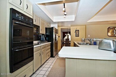 Shangri La_Kitchen3