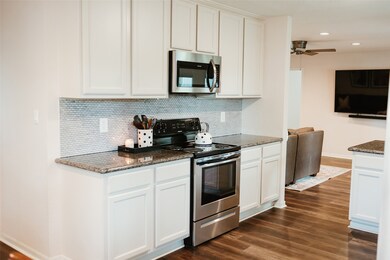 2816 Encino Ave, Bay City, TX 77414 - photo 7