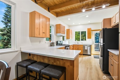 330 Keechelus Dr, Snoqualmie Pass, WA 98068 - photo 2