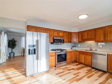 441 Wilson Avenue Dr SW, Cedar Rapids, IA 52404 - photo 6