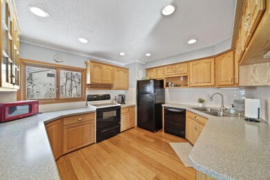 318 Cedar St, Brooklyn, MI 49230 - photo 7