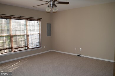 44036 Delphinium Dr, California, MD 20619 - photo 3