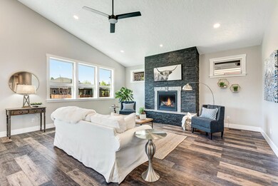 798 NW Rimrock Dr, Redmond, OR 97756 - photo 5