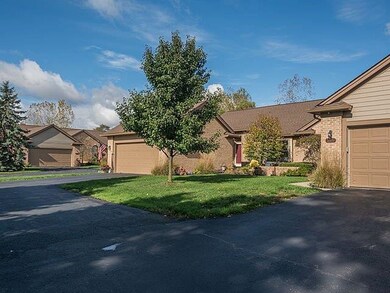 4851 Lone Oak Ct unit 12, Ann Arbor, MI 48108 - photo 3