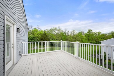 The maintenance-free upper deck is interlocking pl