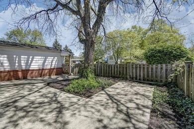 669 Kellner Patio 3