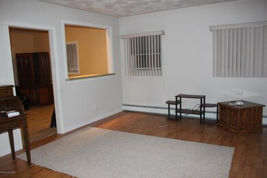 67 Shoemaker St, Kingston, PA 18704 - photo 2
