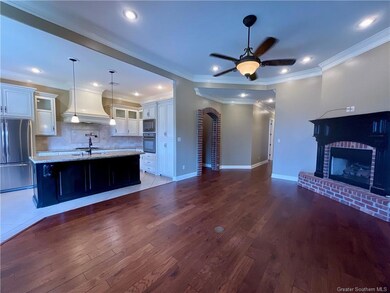 909 Middlebrook Cir, Lake Charles, LA 70605 - photo 4