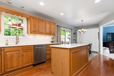 Under counter lighting & backsplash.