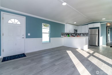 210 37th St SE unit 8, Auburn, WA 98002 - photo 4