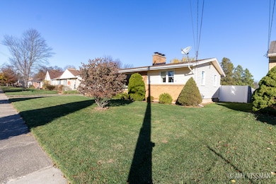 1151 Ellsmere NE-24