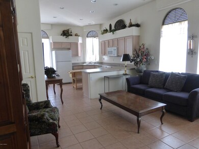 Kitchen/Bar