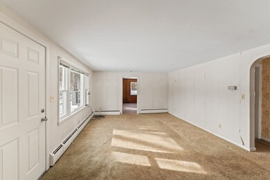 2 Peacedale Ave, Worcester, MA 01607 - photo 4