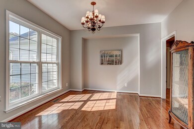 5932 Moonbeam Dr, Woodbridge, VA 22193 - photo 6