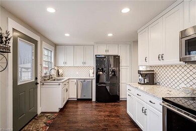 4968 Ridgeview Rd, High Point, NC 27263 - photo 2