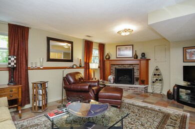 17 Meisinger Ln, Naperville, IL 60540 - photo 5