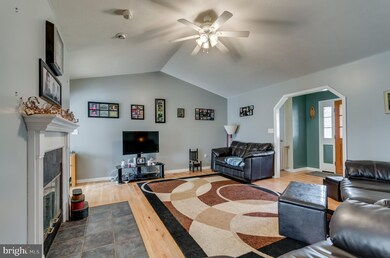 262 Boiling Spring Ct, Gerrardstown, WV 25420 - photo 7