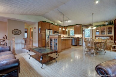 Updated kitchen, laminate floors