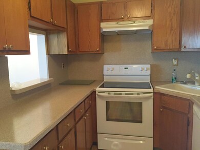 40 Quince Ct unit 266, Red Bank, NJ 07701 - photo 5