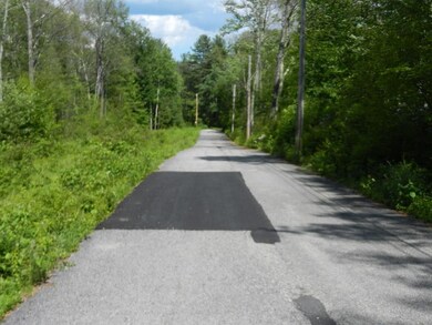 3 Hemlock St, Douglas, MA 01516 - photo 4