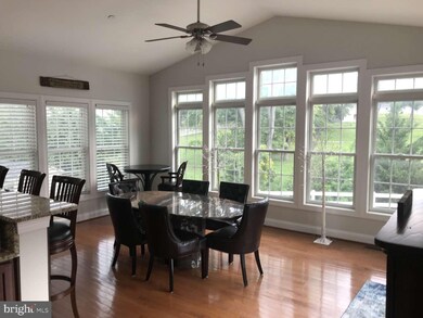 760 Chatelaine Ct, Sykesville, MD 21784 - photo 2