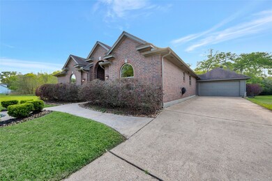 5218 Whittier Oaks Dr, Friendswood, TX 77546 - photo 2