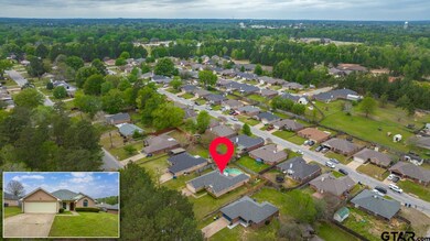 1709 1709 Peach St, Kilgore, TX 75662 - photo 3