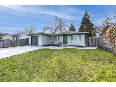 548 16th St, Springfield, OR 97477 - photo 4