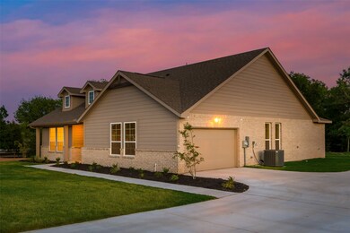 105 Cooper Ct, Springtown, TX 76082 - photo 3