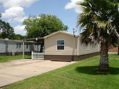 4205 Wells Dr, Pearland, TX 77584 - photo 2