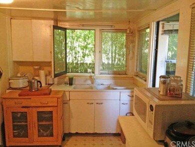 KITCHEN - FRONT HOUSE