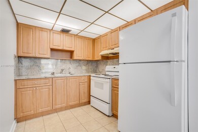 13255 SW 9th Ct unit 314G, Pembroke Pines, FL 33027 - photo 7