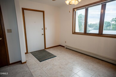7 082724-24-BitzRealty-0033-1937 Kavaney
