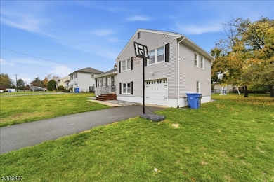 10 Maplehurst Ln, Piscataway, NJ 08854 - photo 2