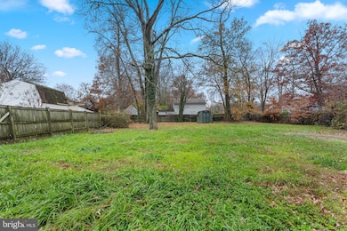 4611 Pendall Dr, Fort Washington, MD 20744 - photo 2