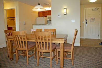 617/619 Qtr II Adams House, Ludlow, VT 05149 - photo 4