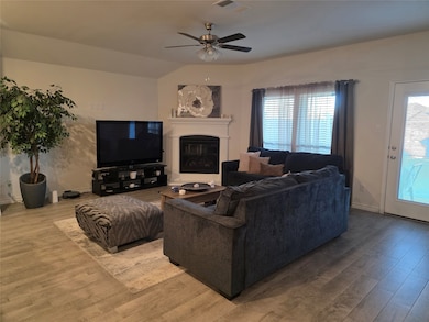 3206 Catoosa Ln, Aubrey, TX 76227 - photo 7