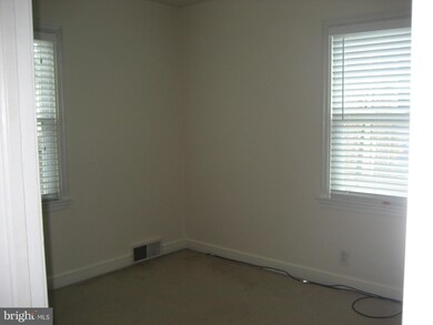 11215 Hollywood Rd, Hagerstown, MD 21740 - photo 5