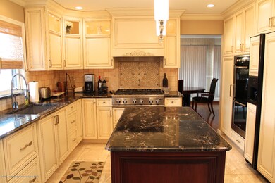 16 Lenape St, Old Forge, PA 18518 - photo 5