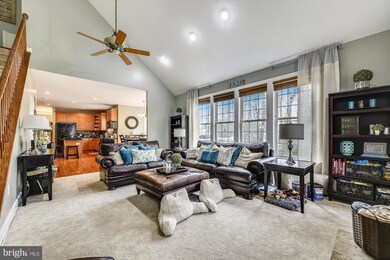 3375 Dondis Creek Dr, Triangle, VA 22172 - photo 5