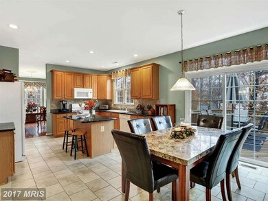 4300 Hollowstone Ct, Chantilly, VA 20151 - photo 4