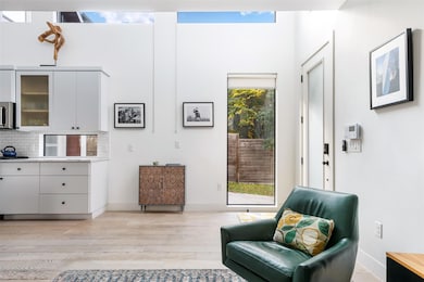 2804 E 22nd St unit B, Austin, TX 78722 - photo 6