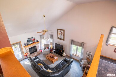 5519 N Pepperwood Ct, Peoria, IL 61615 - photo 2