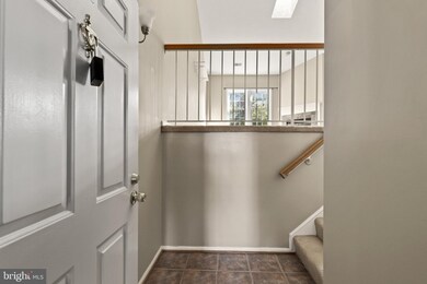 12898 Grays Pointe Rd unit C, Fairfax, VA 22033 - photo 6