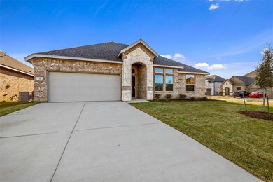104 Constitution Dr, Joshua, TX 76058 - photo 2